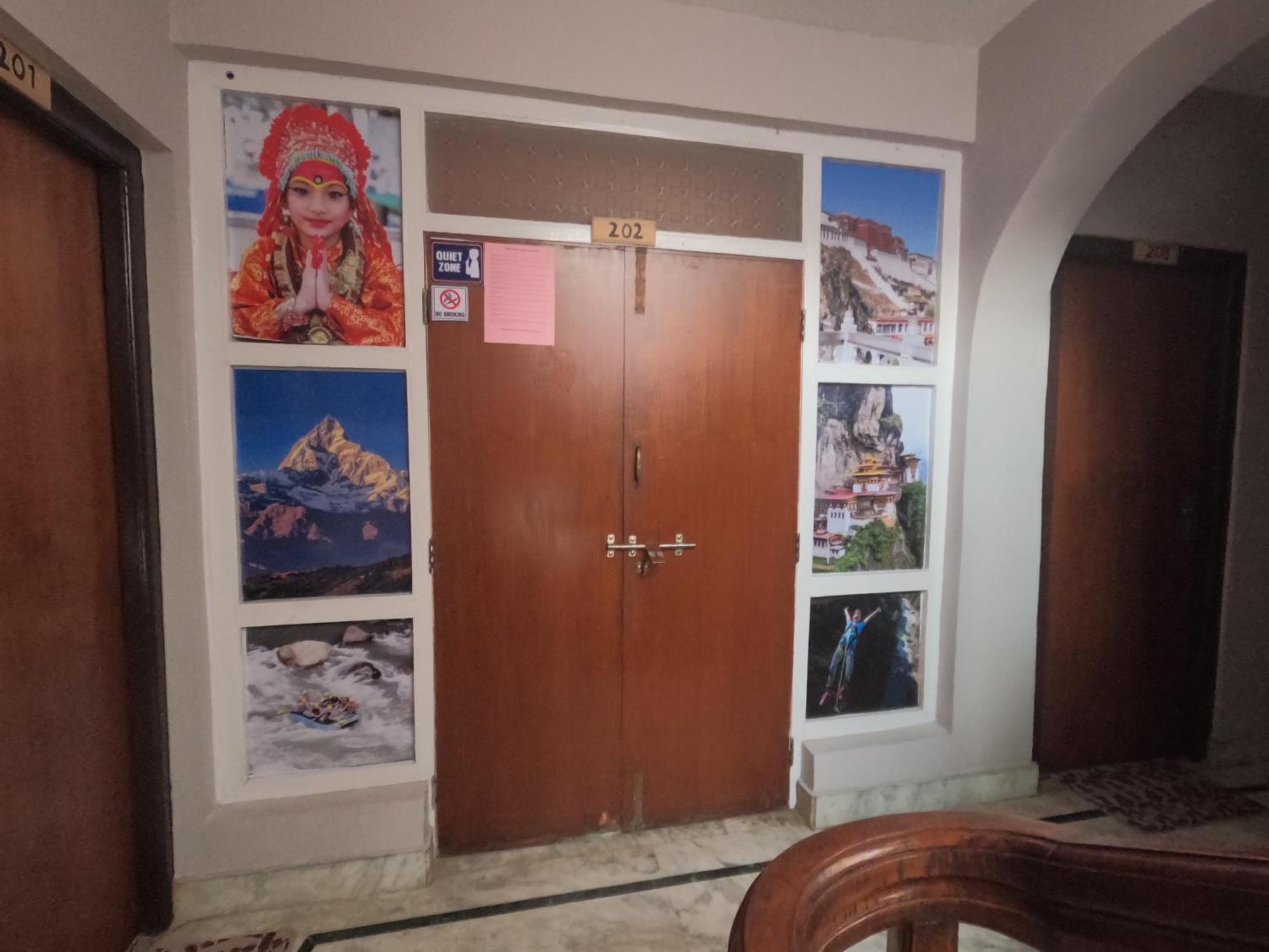 Hello Ktm Hostel Kathmandu Exterior photo
